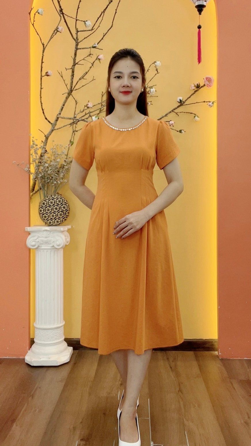 Đầm xòe - Cổ tròn đính cườm ngọc tay ngắn - CD - Cam - TTV1977