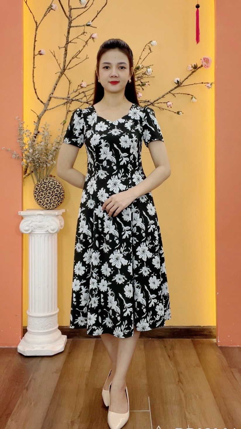 Đầm xòe 8 mảnh - Cổ tim sóng nước tay ngắn - CD - Đen hoa trắng - TTV1948