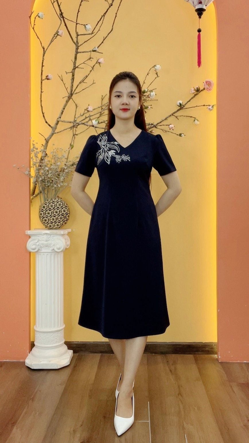 Đầm suông - Cổ tim đính đá tay ngắn - CD - Xanh đen - TTV1982