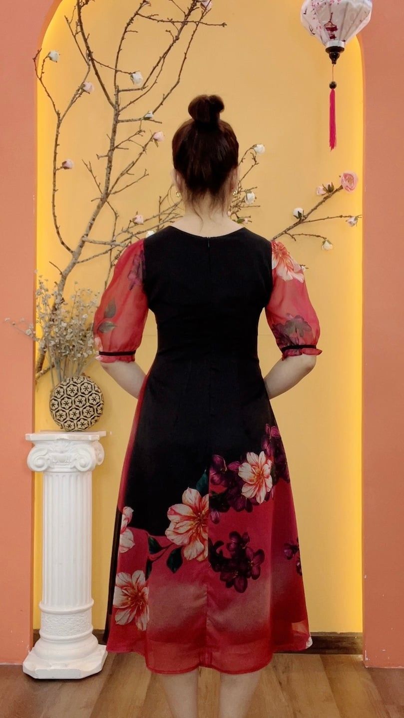 Đầm suông xòe - Cổ tim tay lỡ - CT - Đen hoa đỏ - TTV1973