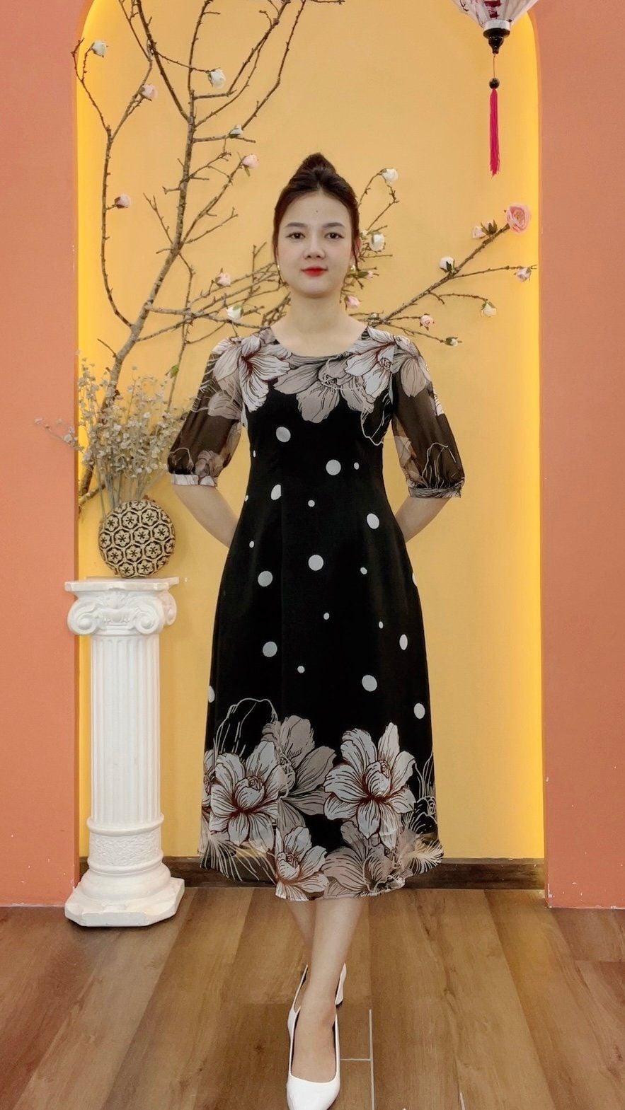 Đầm suông xòe - Cổ tròn tay lỡ - CT - Đen chấm bi hoa - TTV1983