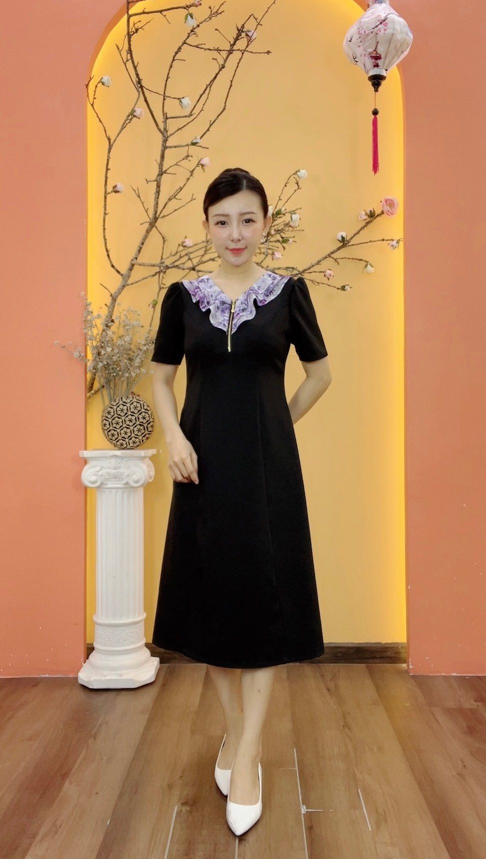 Đầm suông - Cổ tim bèo dây kéo tay ngắn - CV - Đen hoa - TTV1929