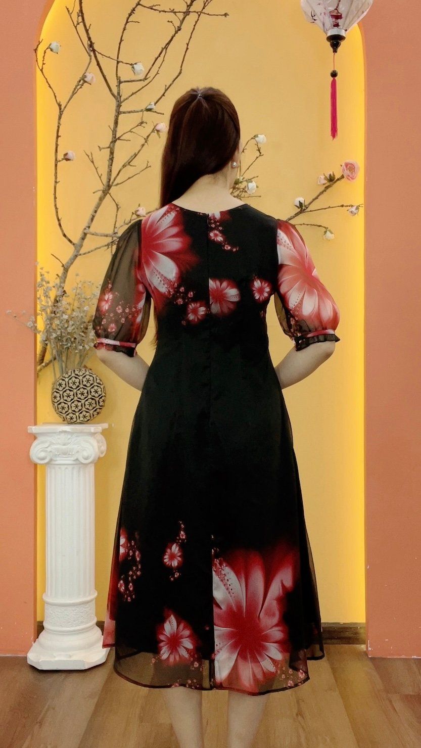 Đầm suông xòe - Cổ tim tay lỡ - CT - Đen hoa đỏ - TTV1981