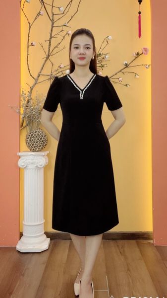 Đầm suông - Cổ tim kết cườm ngọc tay ngắn - CD - Đen - TTV1959