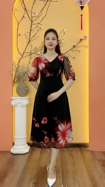 Đầm suông xòe - Cổ tim tay lỡ - CT - Đen hoa đỏ - TTV1981
