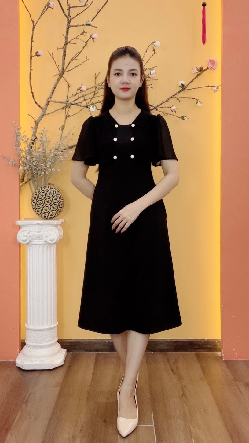 Đầm form A - Cổ tim bâu tròn kết nút tay loe - CD - Đen - TTV1946
