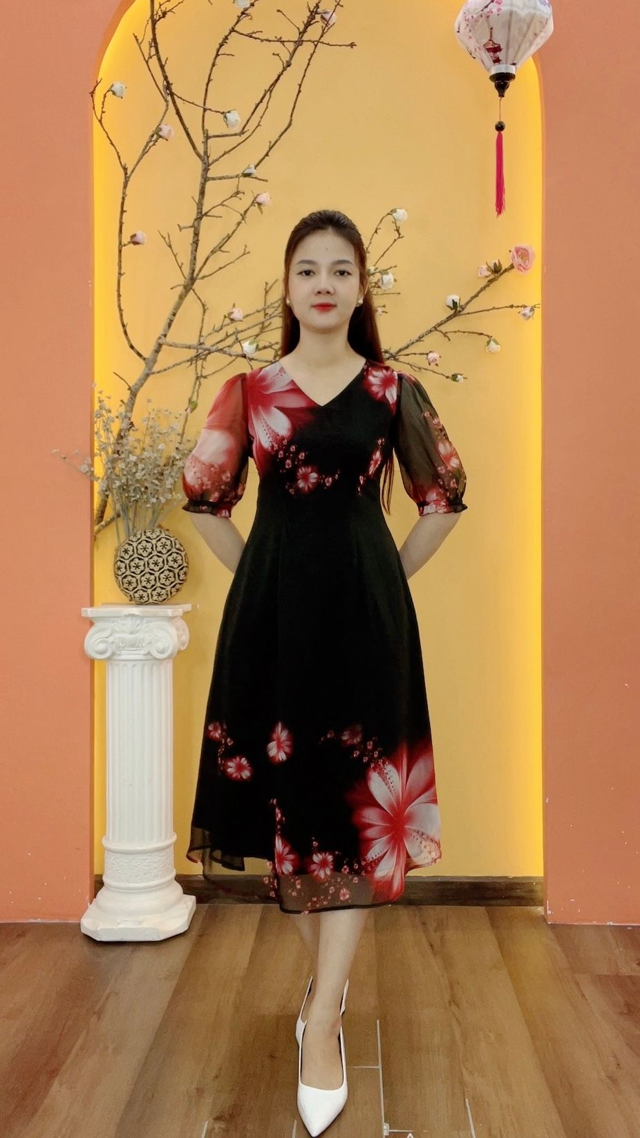 Đầm suông xòe - Cổ tim tay lỡ - CT - Đen hoa đỏ - TTV1981