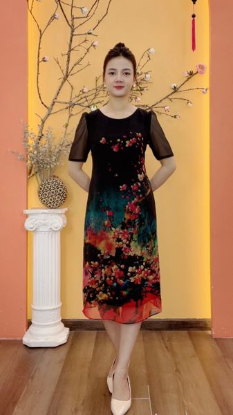 Đầm suông - Cổ tròn tay ngắn - CD - Đen hoa họa tiết - TTV1949