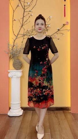 Đầm suông - Cổ tròn tay ngắn - CD - Đen hoa họa tiết - TTV1949