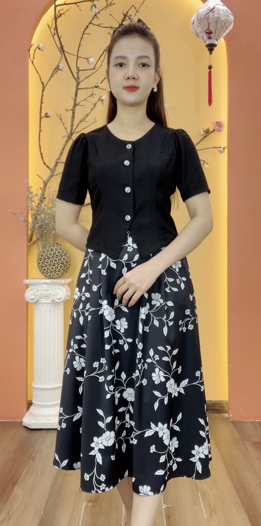 Áo - Cổ tròn kết nút tay ngắn - CT - Đen - TTV1925