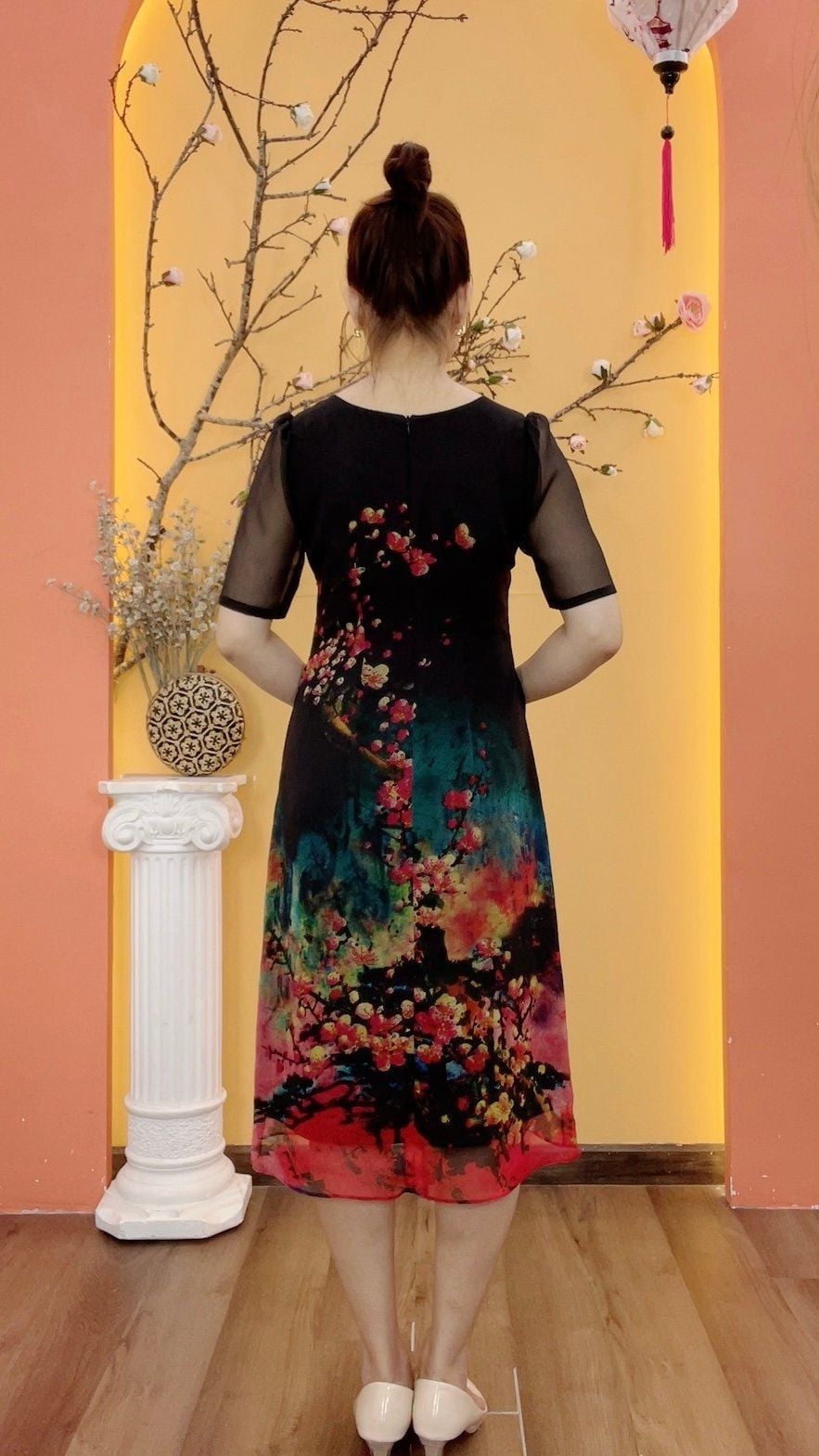 Đầm suông - Cổ tròn tay ngắn - CD - Đen hoa họa tiết - TTV1949