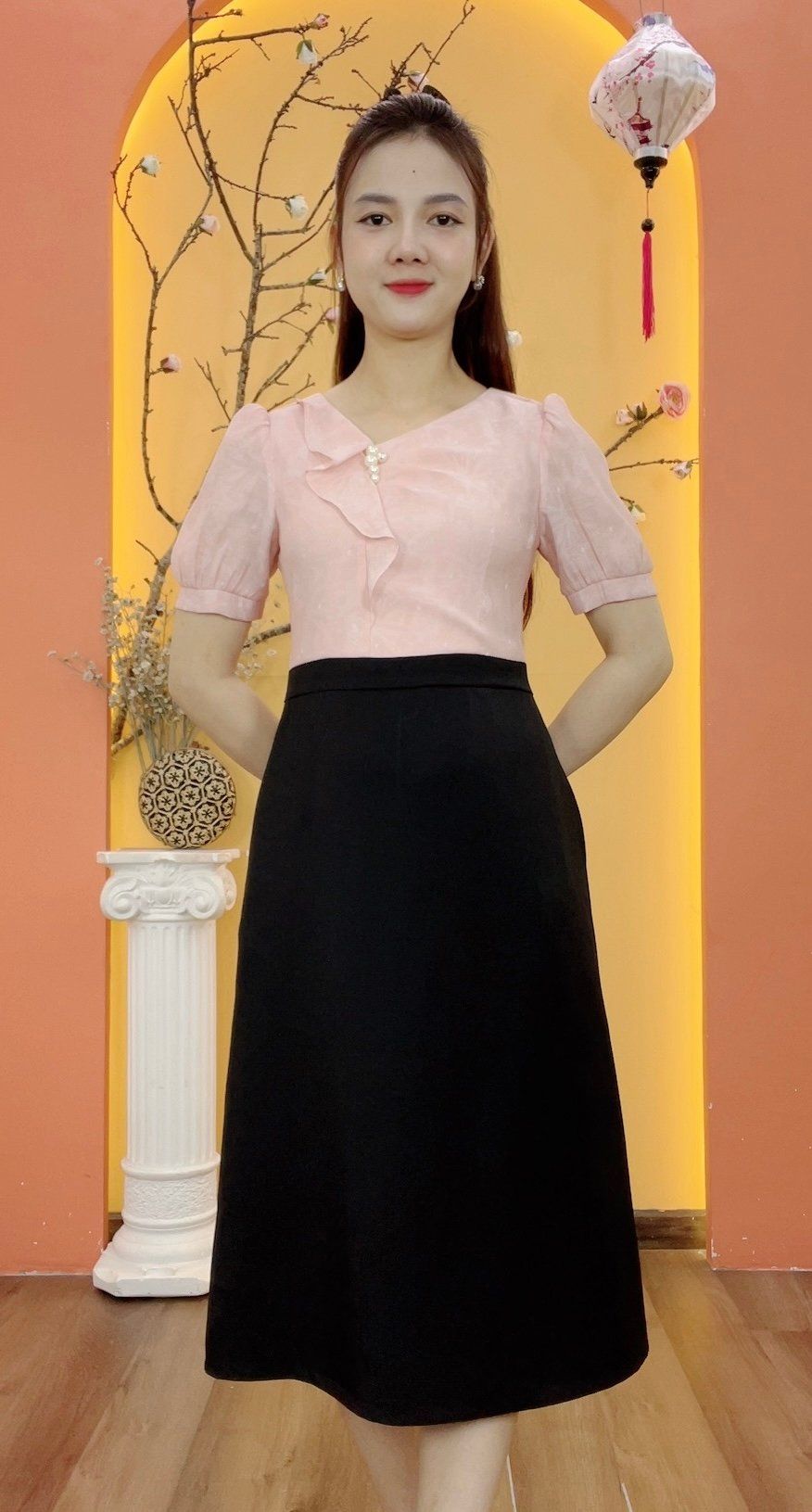 Đầm Form A - Cổ tim lệch kết ngọc tay ngắn - CD - Hồng dâu - TTV1937