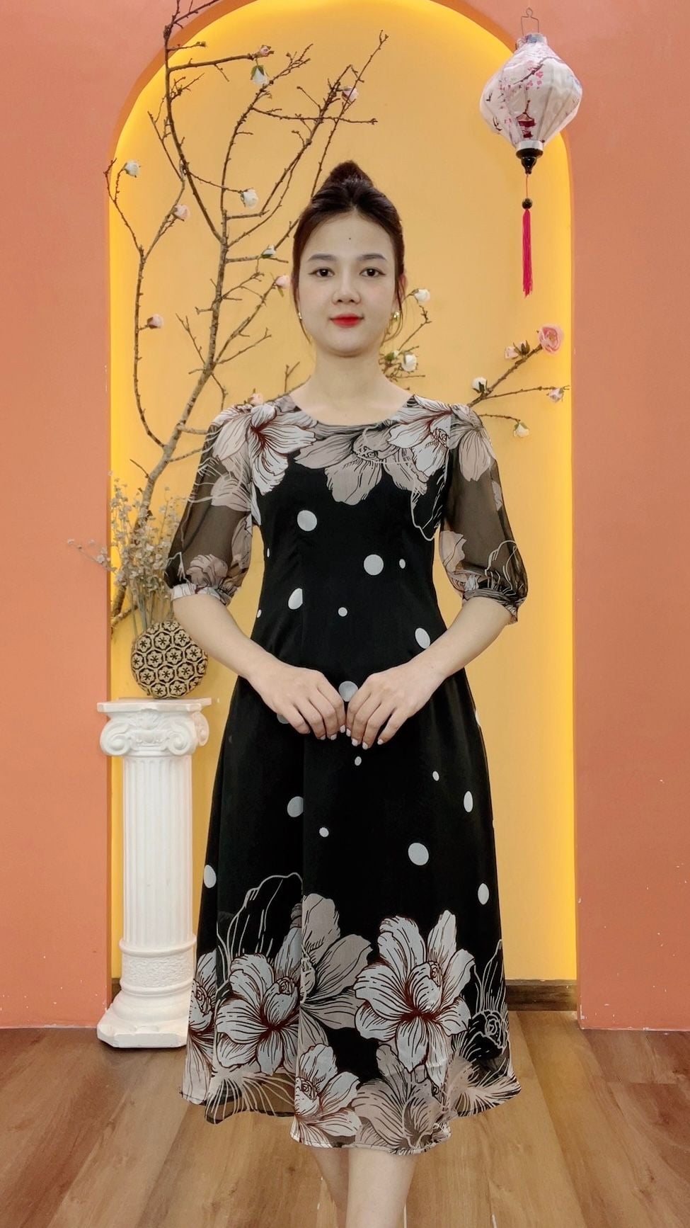 Đầm suông xòe - Cổ tròn tay lỡ - CT - Đen chấm bi hoa - TTV1983