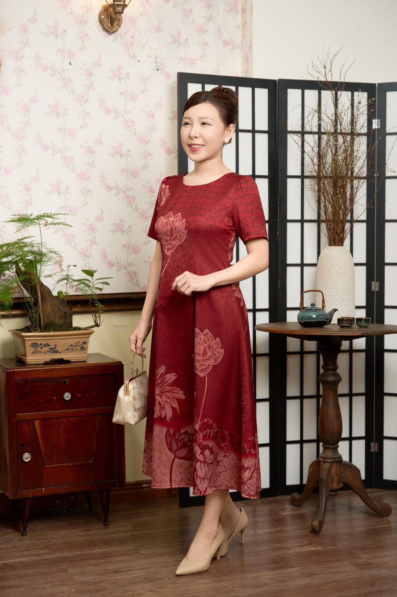 Đầm suông xòe - Cổ tròn tay ngắn - CV - Đỏ hoa - TTV2021