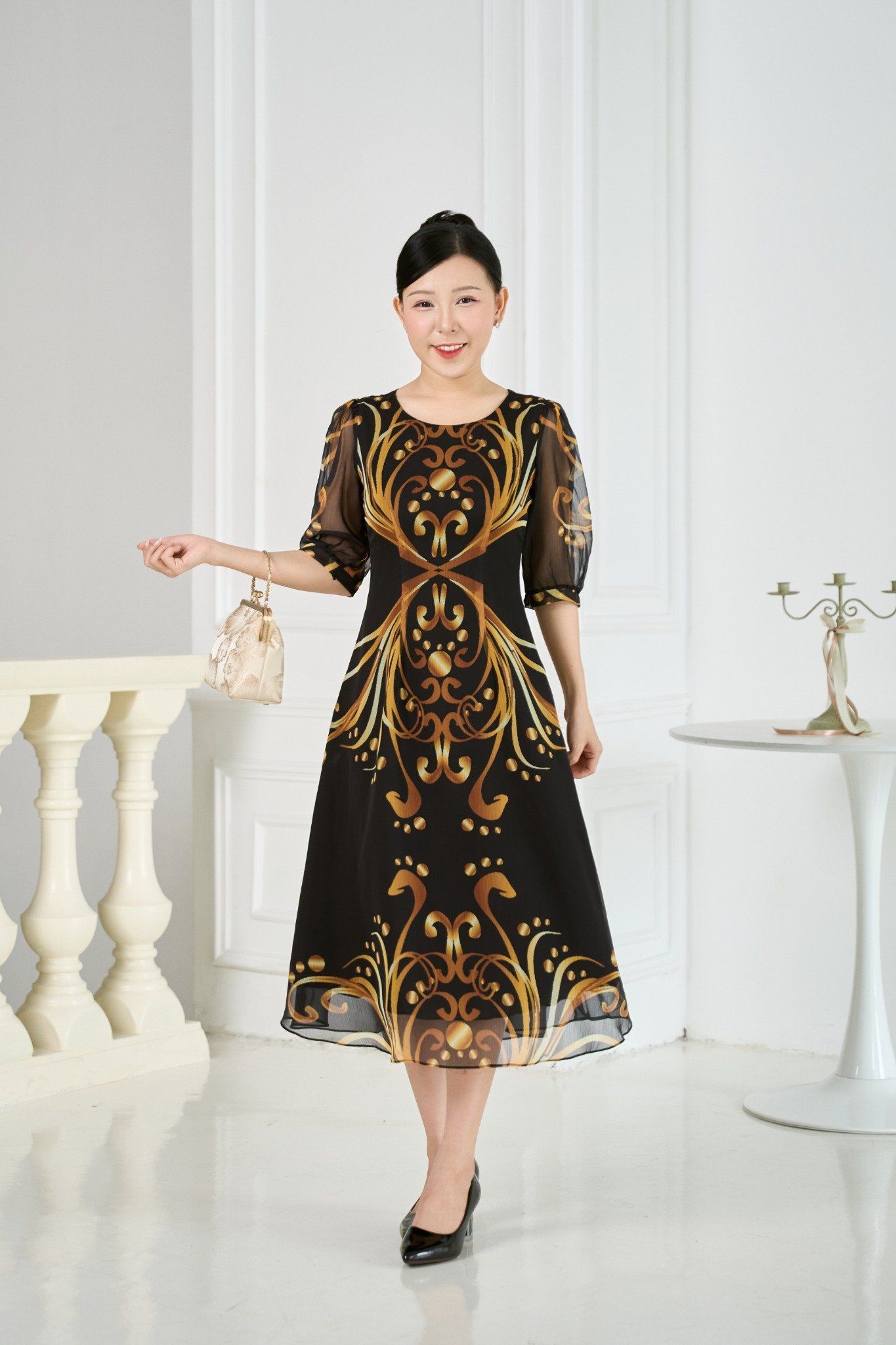 Đầm suông xòe - Cổ tròn tay lỡ - CT - Đen họa tiết - TTV1958