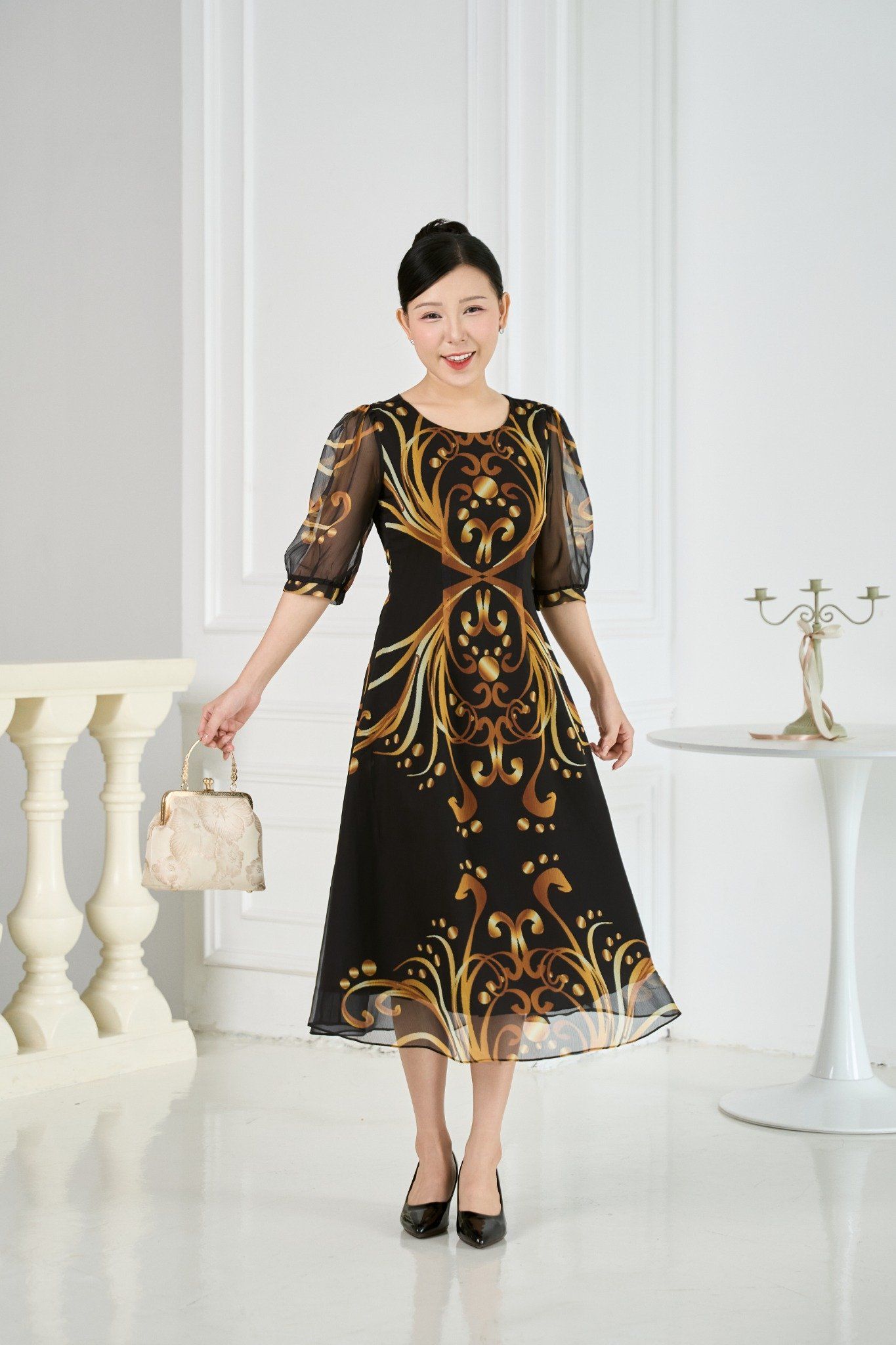 Đầm suông xòe - Cổ tròn tay lỡ - CT - Đen họa tiết - TTV1958