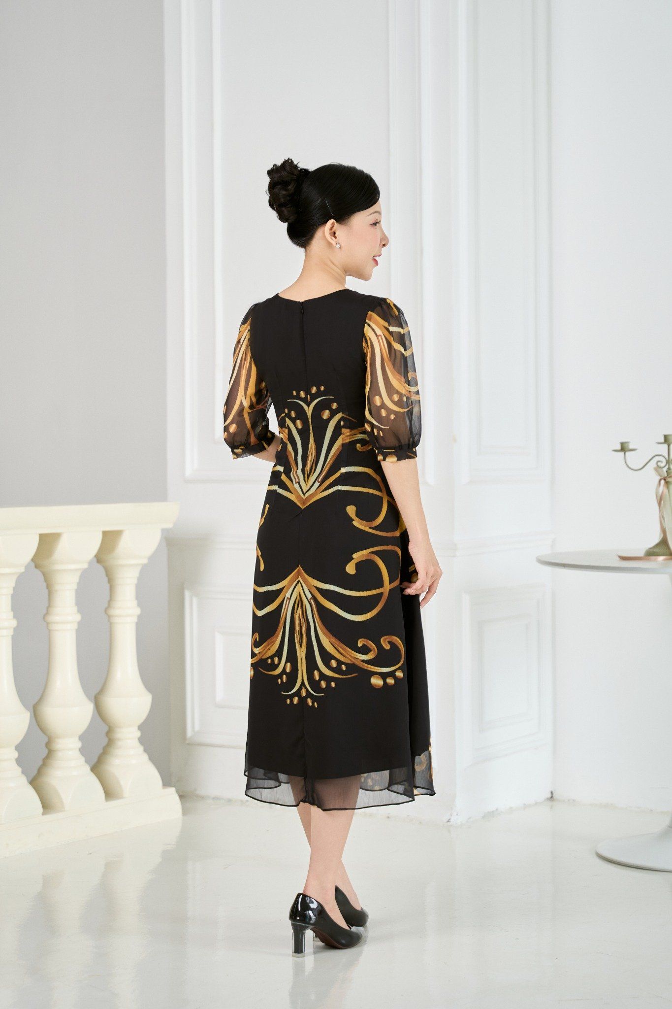 Đầm suông xòe - Cổ tròn tay lỡ - CT - Đen họa tiết - TTV1958