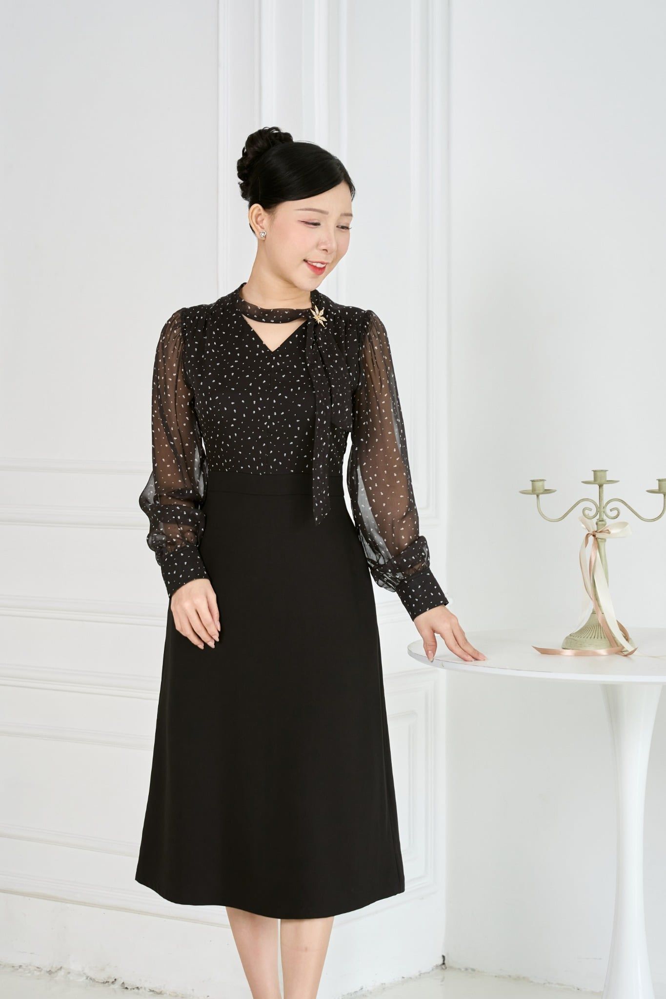 Đầm form A - Cổ V tay dài - CV - Đen họa tiết -  TTV1941#