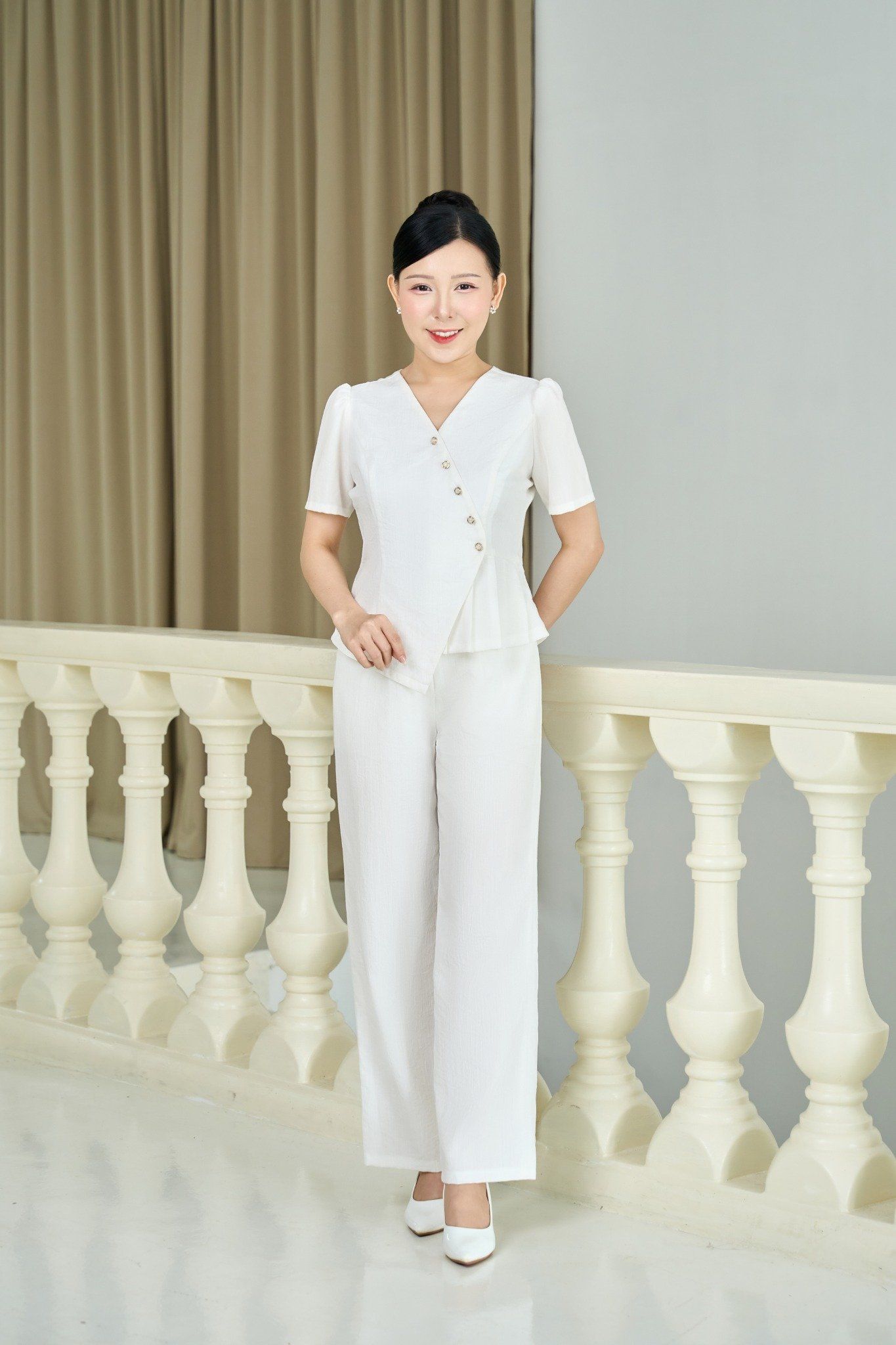 Quần - Khóa kéo trước bo chun hai bên lưng - CT - Trắng - TTV1951