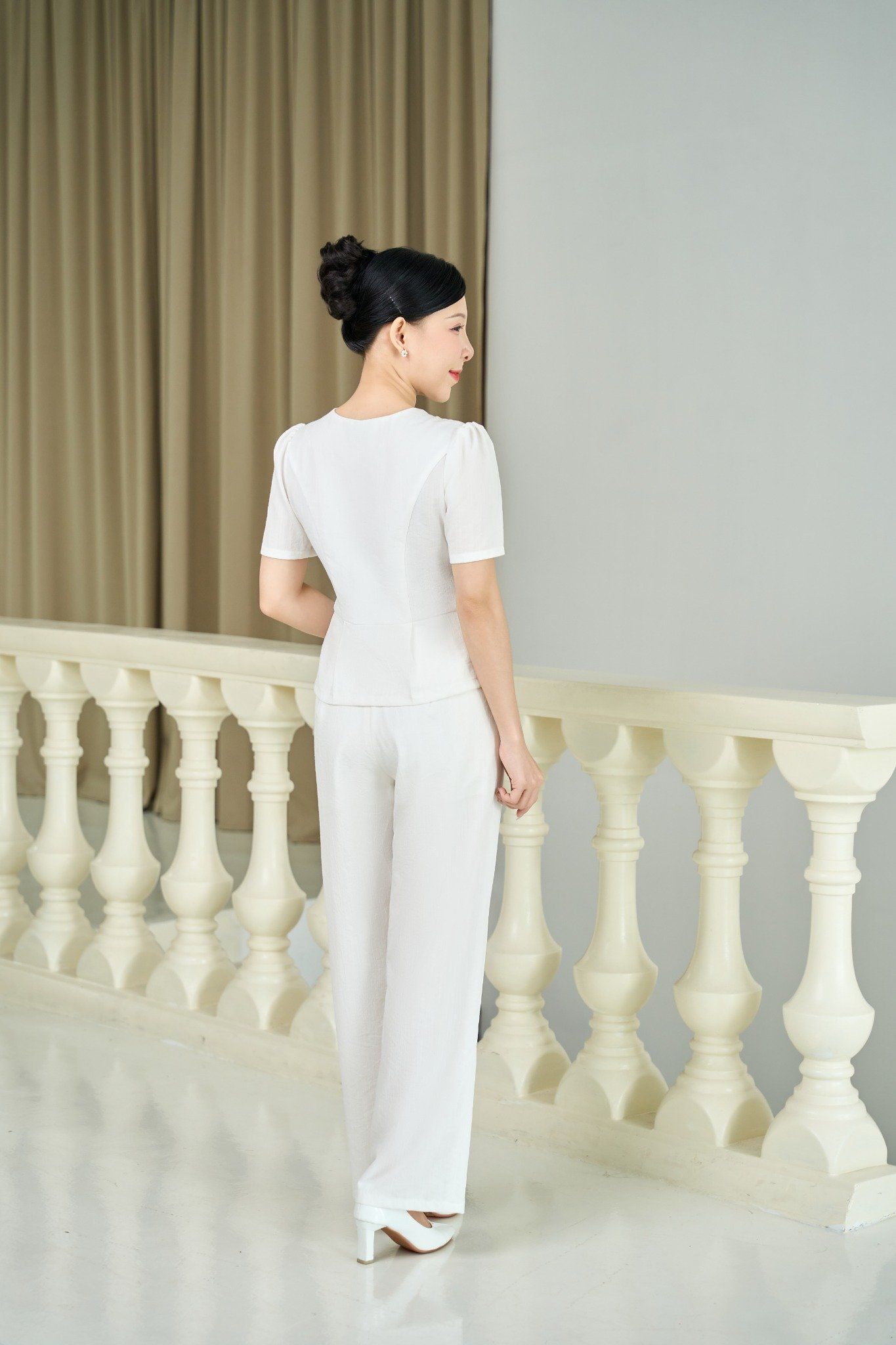 Quần - Khóa kéo trước bo chun hai bên lưng - CT - Trắng - TTV1951