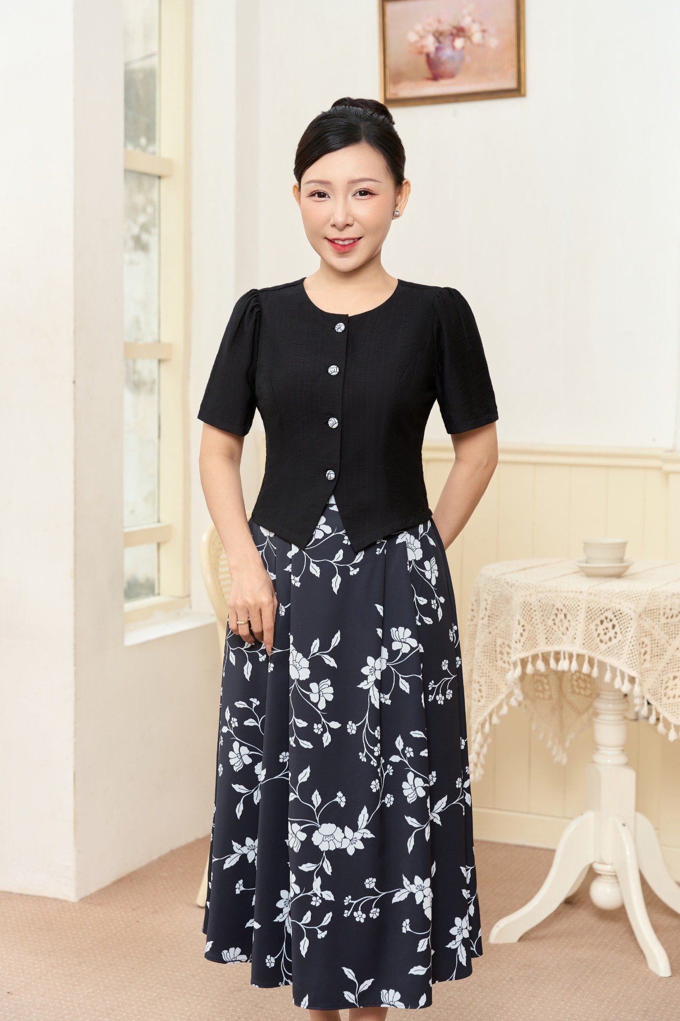 Áo - Cổ tròn kết nút tay ngắn - CT - Đen - TTV1925