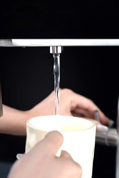 Chậu rửa bát Nobinox Rosa NN995D 1 hố inox – Tặng vòi 3 đường nước NX57, chống gỉ bền bỉ