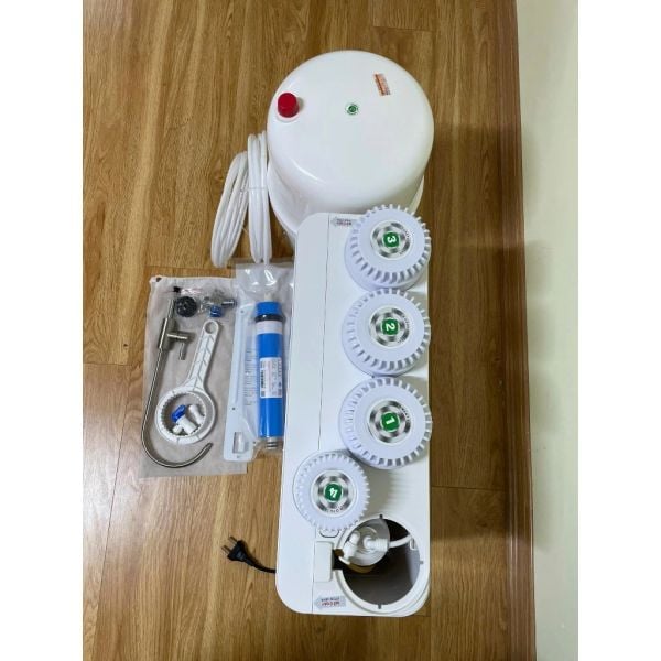 Máy lọc nước RO DS-900X – để gầm, gọn trong bếp – đẹp trong không gian