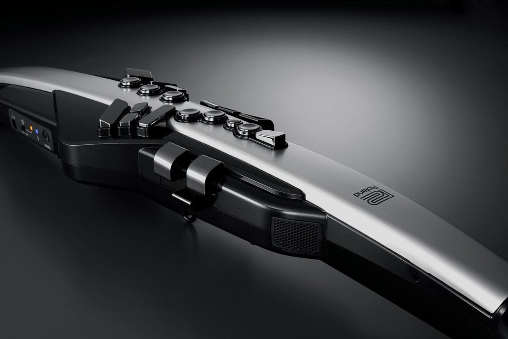 Kèn Điện Roland Aerophone Pro