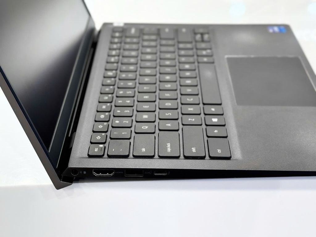 [Like New] - Dell Vostro 5410 i7-11390H 16Gb/ 512Gb/ 14″ FHD