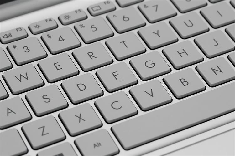 Laptop Asus Vivobook 14 X1404V - Core 5/120U/8GB/256GB 14