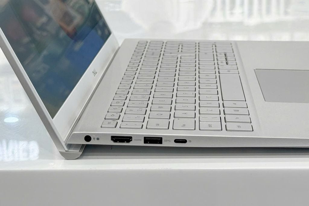 [Open Box] - Dell Inspiron 5502 i7-1165G7 16Gb/ 512Gb/ 15.6″ FHD