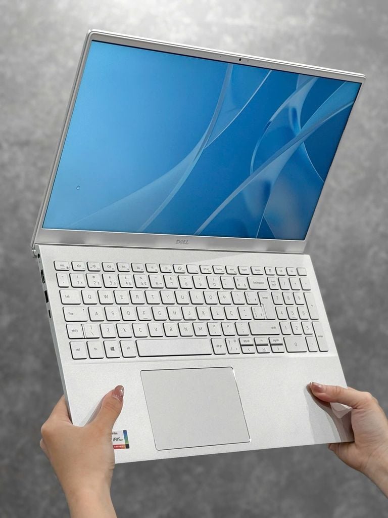 [Open Box] - Dell Inspiron 5502 i7-1165G7 16Gb/ 512Gb/ 15.6″ FHD