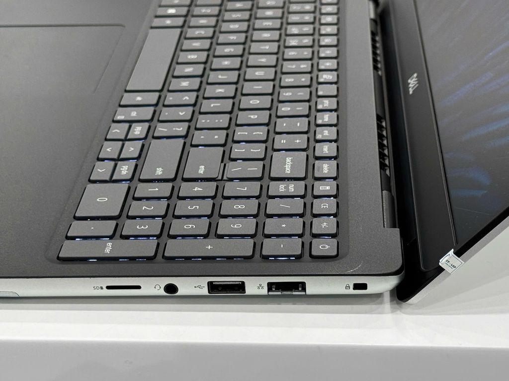 [Open Box] - Dell Vostro 5590 i5-10210U 8Gb/ 512Gb/ VGA 15.6″ FHD