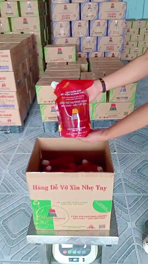 Cồn thạch đóng dạng túi tiết kiệm 750 gr/túi dùng cho gia đình - 1 Túi