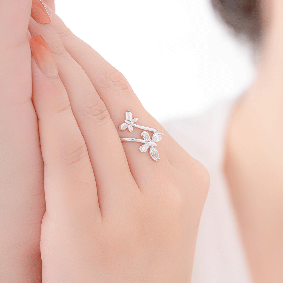 Nhẫn nữ đính đá CZ vàng 18K Tendenly