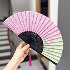 QUẠT XÒE TUA TUA (QUÀ TẶNG, PHỤ KIỆN)