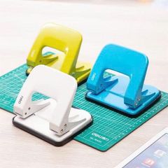 MÁY ĐUC LỖ DELI-  20 TỜ E0137 (VĂN PHÒNG)