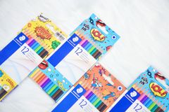 BÚT CHÌ MÀU 12M 175 COC HỌC SINH