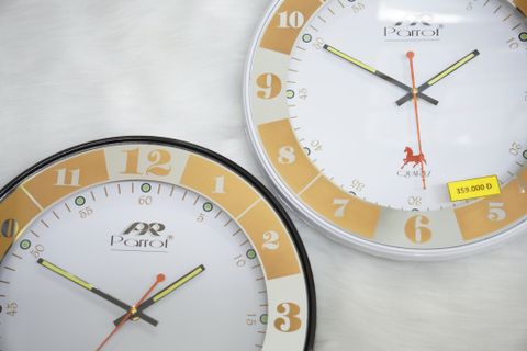 ĐỒNG HỒ TREO TƯỜNG R40