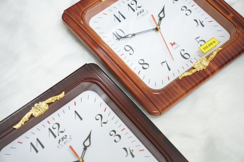 ĐỒNG HỒ TREO TƯỜNG R28