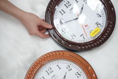 ĐỒNG HỒ TREO TƯỜNG R4+R3