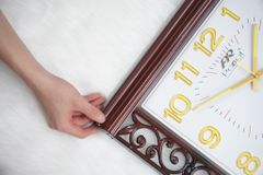 ĐỒNG HỒ TREO TƯỜNG R30