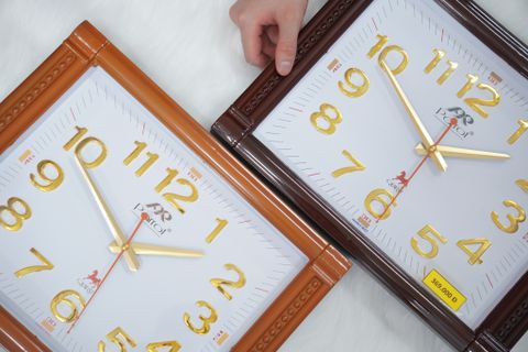 ĐỒNG HỒ TREO TƯỜNG R27
