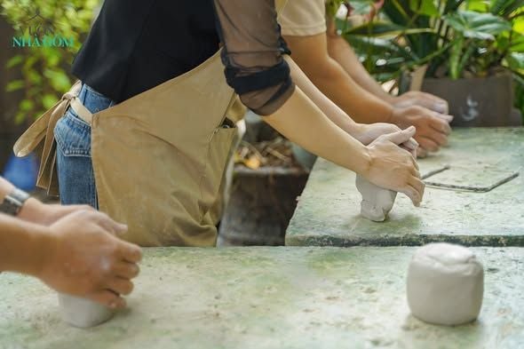  Đất sét trắng làm gốm (Kg) 