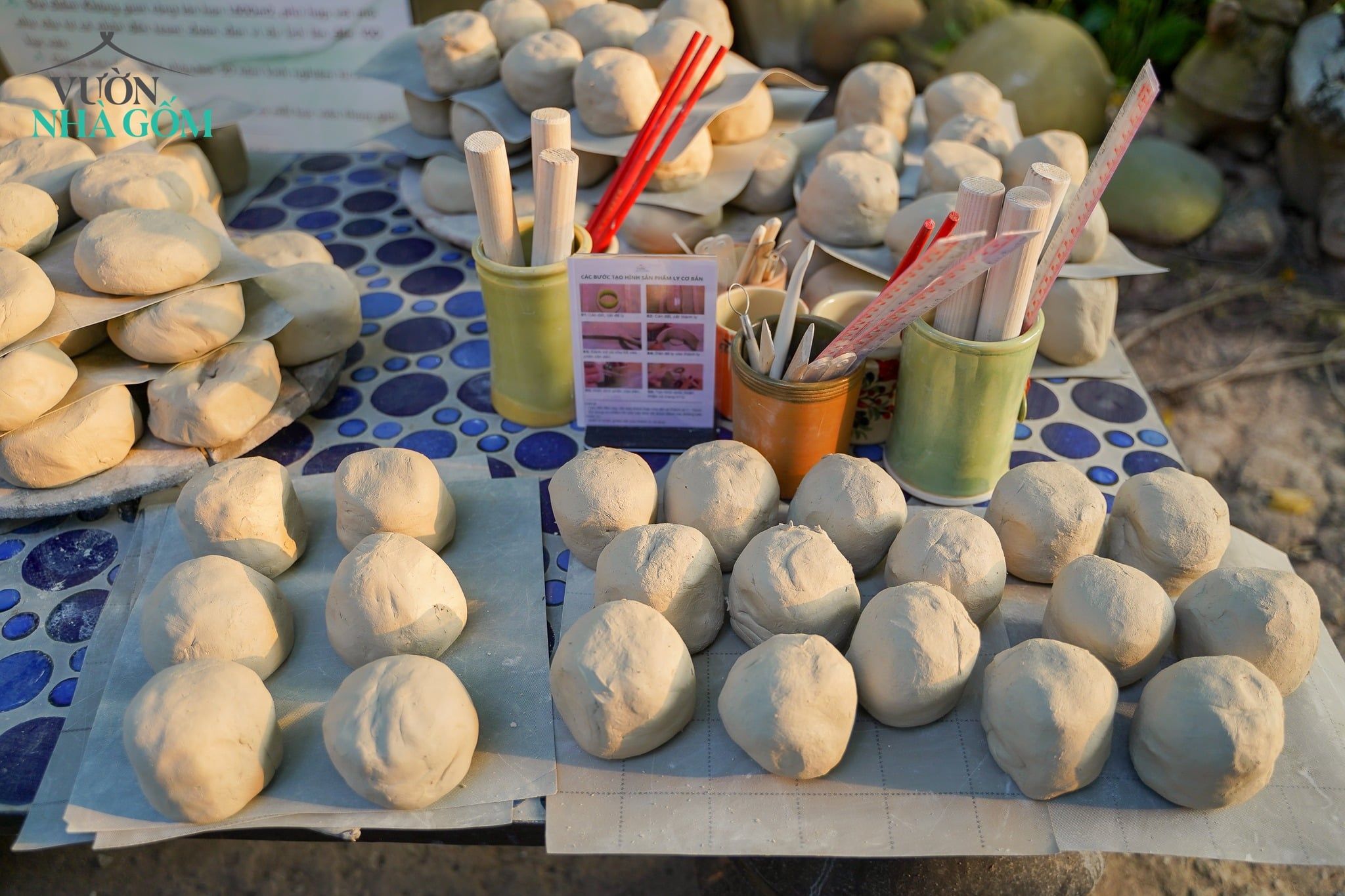  Đất sét trắng làm gốm (Kg) 