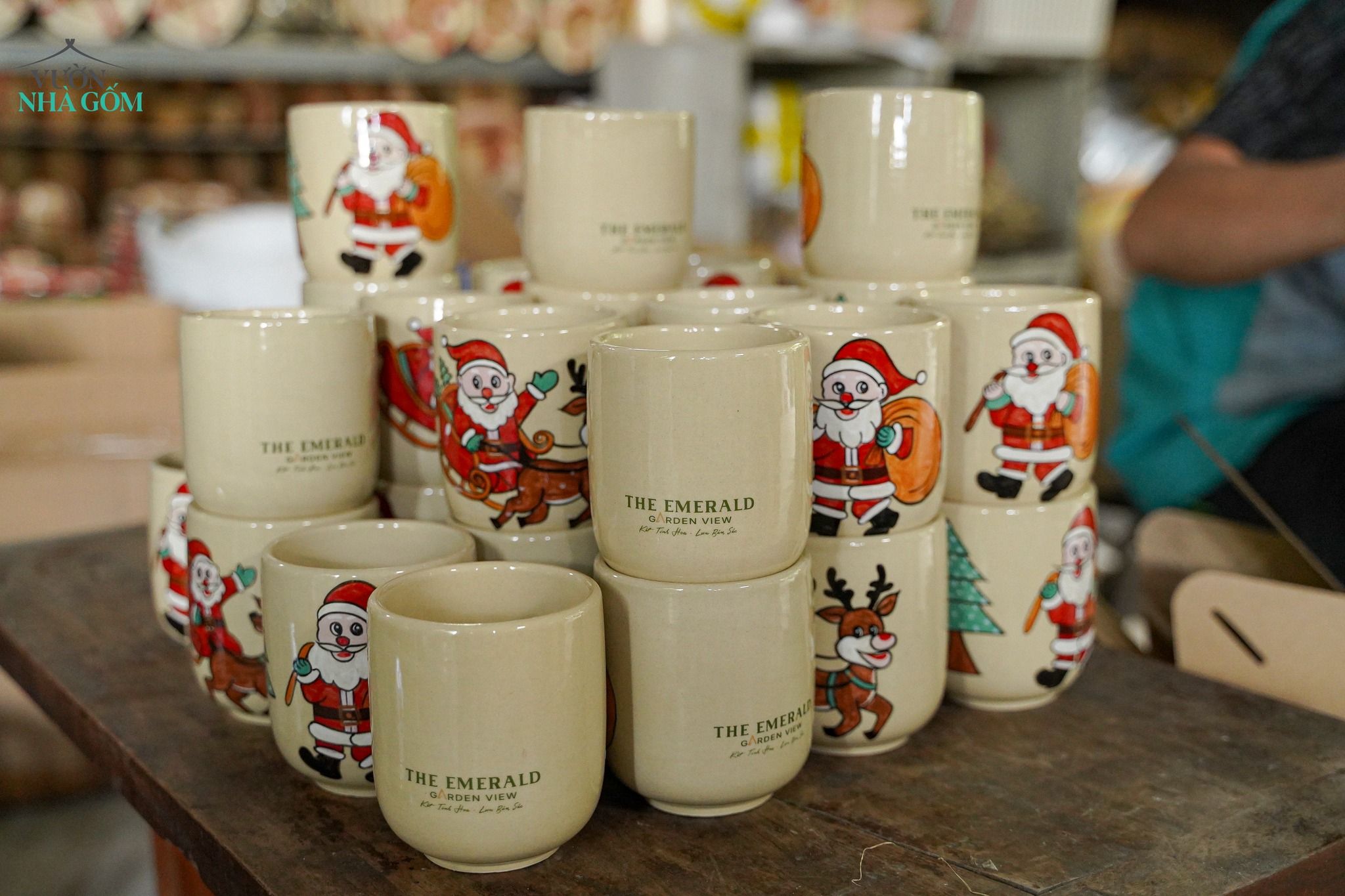  VNG × THE EMERALD GARDEN VIEW | Dự án Ly Quà Tặng Gốm Cá Nhân Hoá 