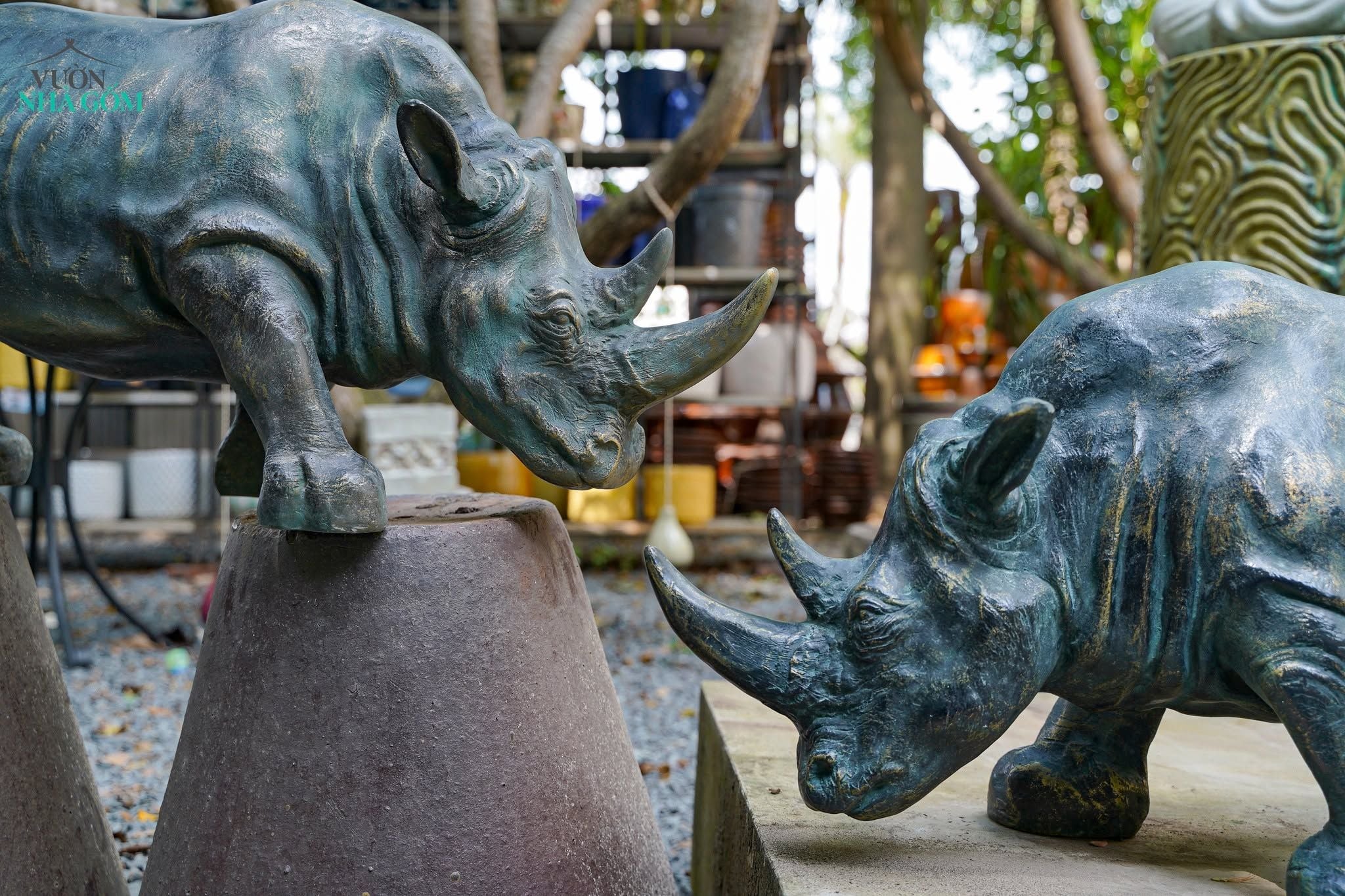  Tượng Tê giác lớn, Chất Liệu Composite- Quà Tặng Trang Trí Nhà Cửa, Sân Vườn. 