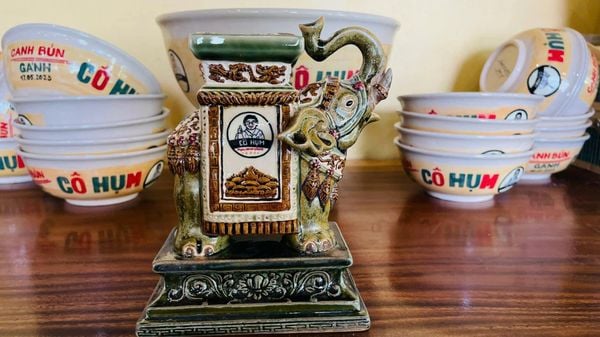  VNG x Canh Bún Gánh CÔ HỤM | Dự án Tô Gốm cá nhân hóa thương hiệu. 