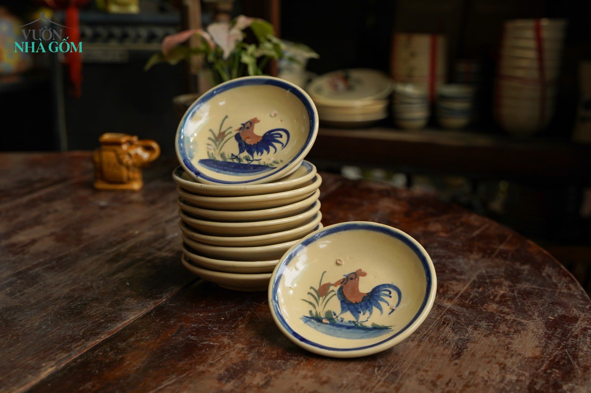  CBLT, Dĩa Đựng Nước Chấm Vẽ Gà - Chén Bát Lái Thiêu - Rộng 13cm x Cao 2,5cm. 