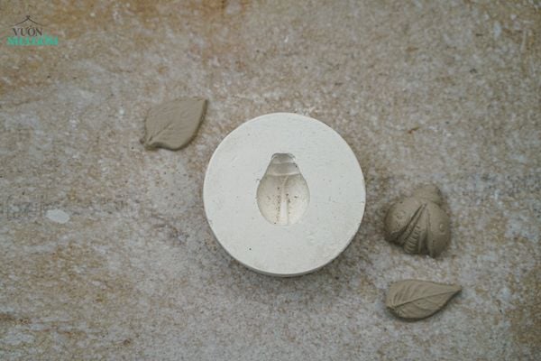  Khuôn bọ 2 cánh (Cái) 